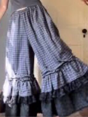 ⭐️Ruffled Plaid Wide Leg Bloomer Pants⭐️